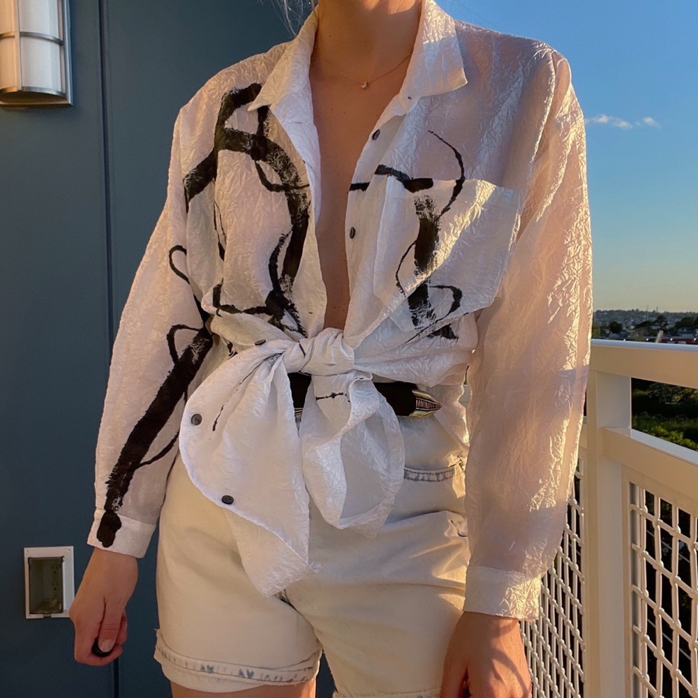 Vintage White Black Abstract Print Crinkle Shirt - Picture 6 of 7